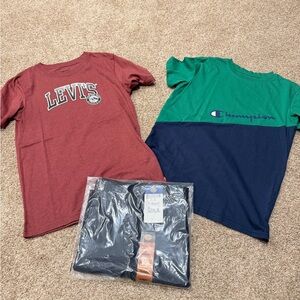 Boys Levi’s and Champion tshirt and navy blue shorts size large 12